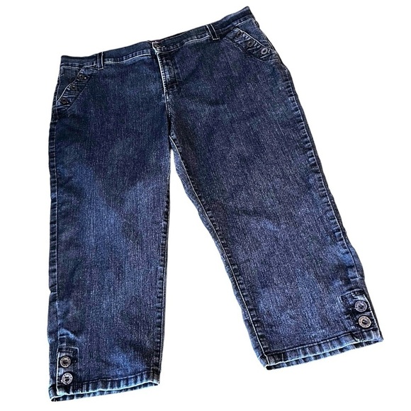 Not Your Daughter’s Jeans (NYDJ) Stretch Blue Denim Capri Pants, Button Details - Picture 1 of 16